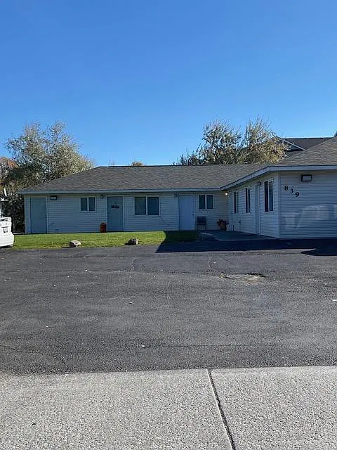 2 bed, 825 sqft, $1,025 — Photo 1