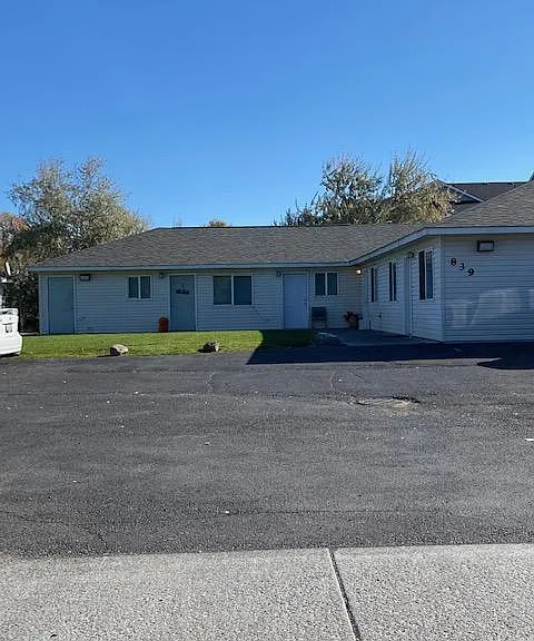 839 S Division St #B — Photo 1
