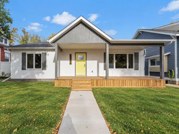 452 S Cambridge St SE, Medicine Hat, AB T1A 0T2