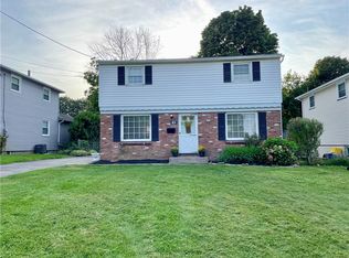 93 Armstrong Rd, Rochester, NY 14616