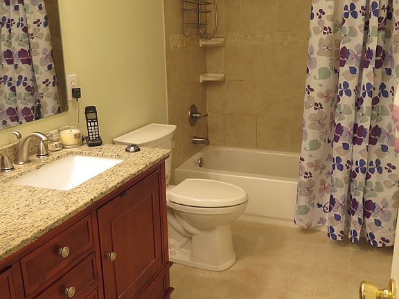 5th image of 88 Sprucewood Blvd