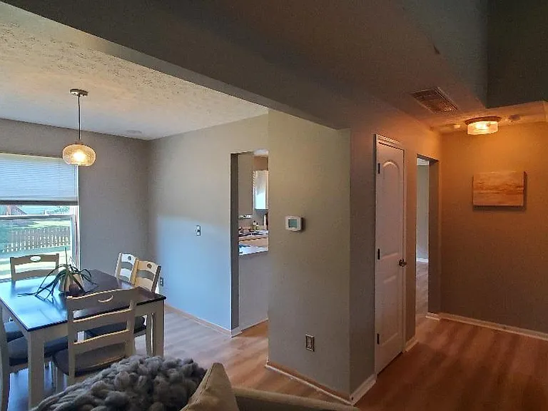 2219 Dixon St — Photo 6