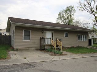 200 W Lafayette St, Knox, IN 46534