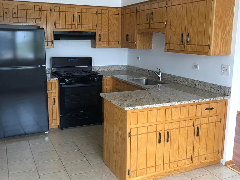 8805 Gerritsen Ave #2E — Photo 1