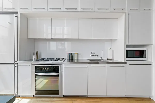 Sold by Nest Seekers International | media 29