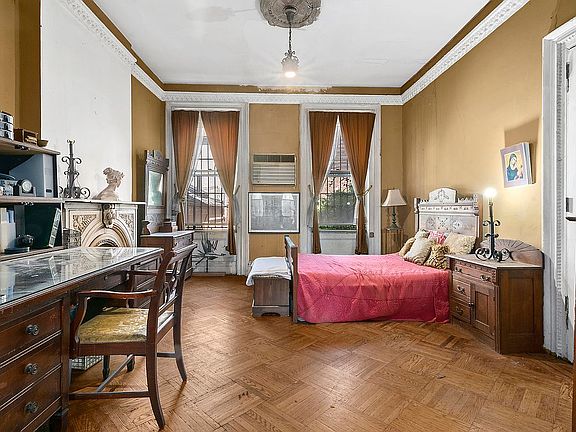 3rd image of 173 Lafayette Ave