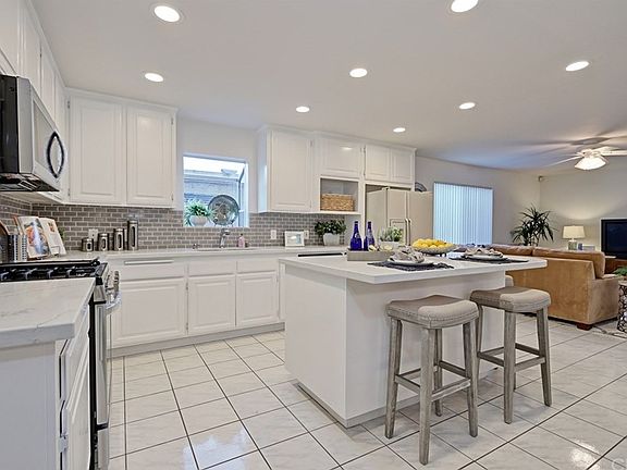 3rd image of 15012 Kingsdale Ave