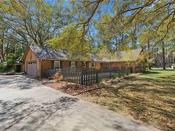 3rd image of 139 Mackay Dr
