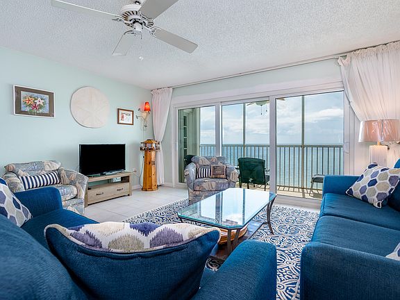 3rd image of 135 Coco Plum Dr APT 2C