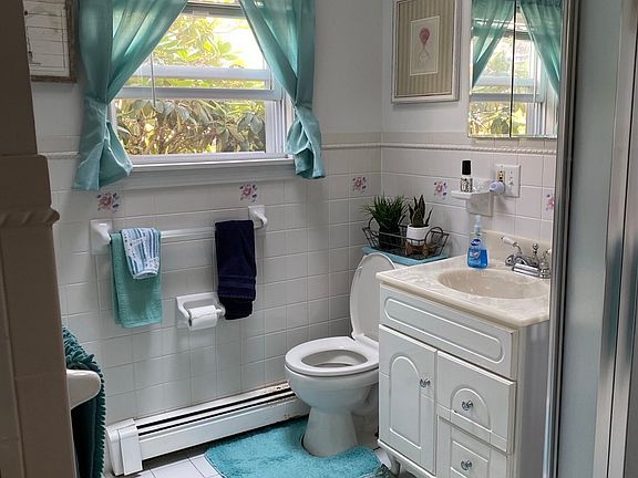 4th image of 8 & 8A Dale Ave #1