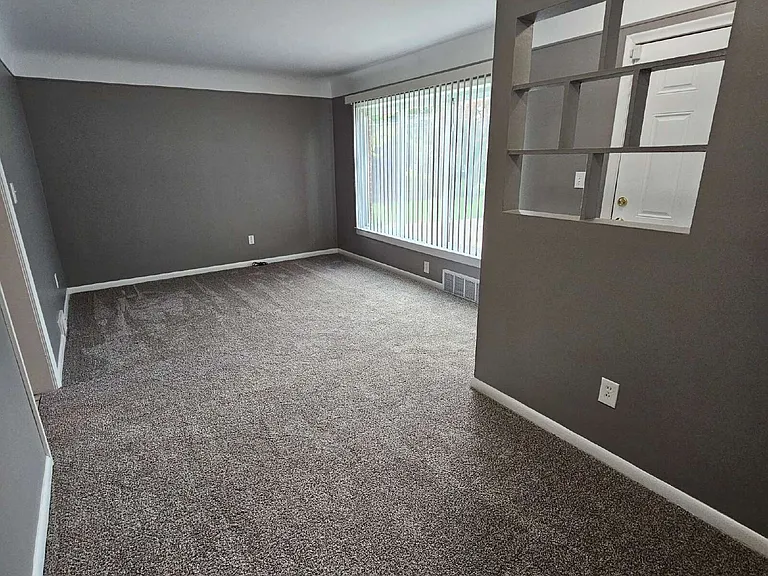 14611 Jacob Ave — Photo 4