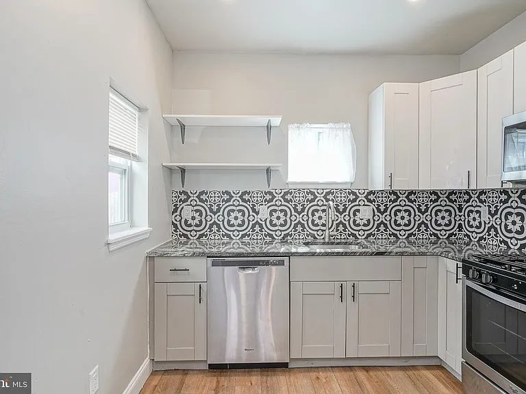 3037 Tulip St — Photo 12