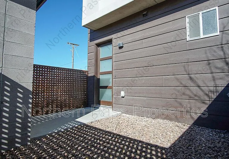 6262 Woodrow Bean #20 — Photo 2