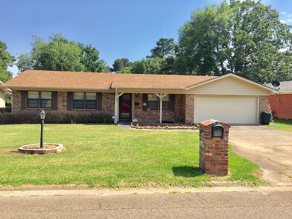 1st image of 204 W Greenfield Dr