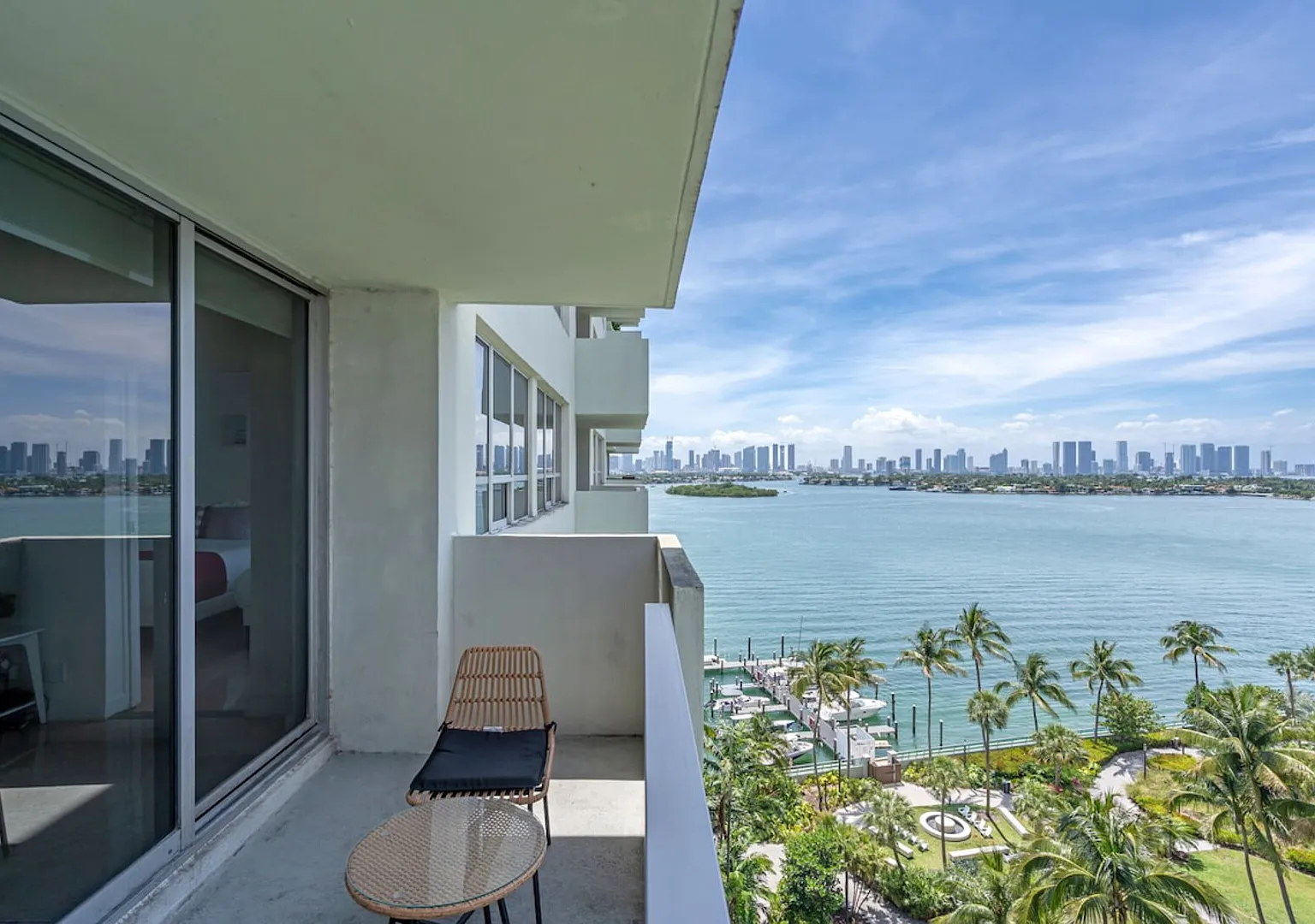 Monthly 2BR South Beach Bay Views + Resort Pool — Photo 1