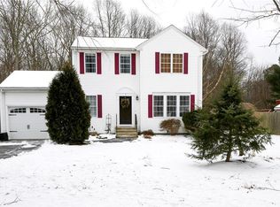 7 Remington Farm Dr, Coventry, RI 02816