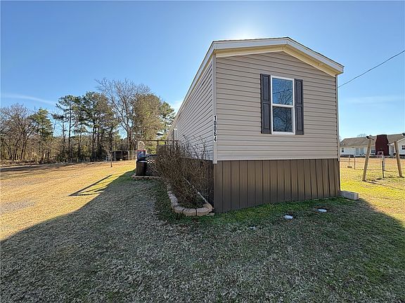 3rd image of 10064 Brabec Rd