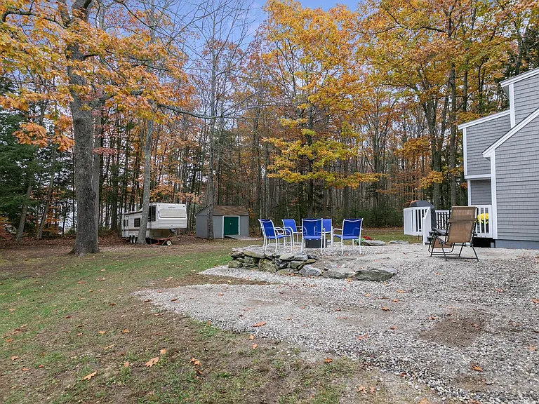 32 Maple Ave — Photo 43