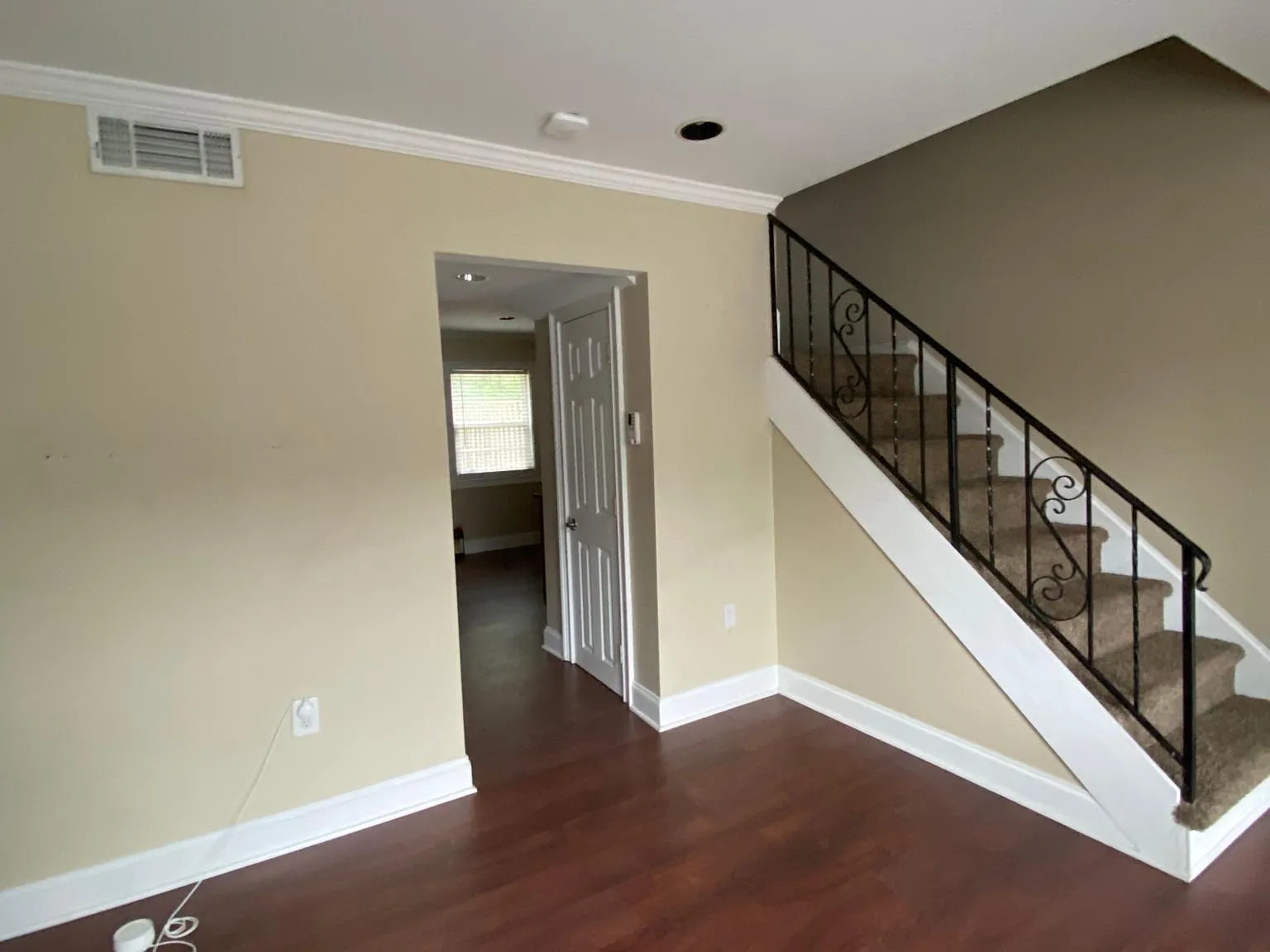 105 Rondak Cir SE — Photo 2