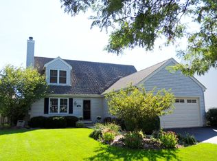 714 Lancaster Ln, Geneva, IL 60134