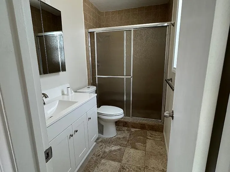 7406 N Judson St — Photo 5