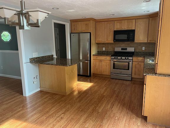 5th image of 3 Caboose Ln