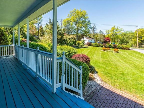 4th image of 60 Lakeside Dr
