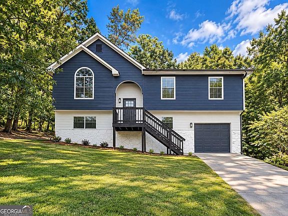2nd image of 3480 Estate Lake Dr