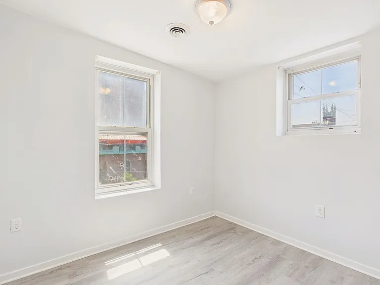 1300 N 3rd St — Photo 11