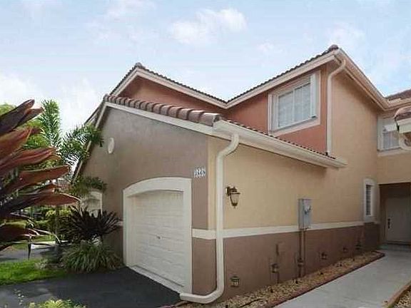 3rd image of 3868 San Simeon Cir