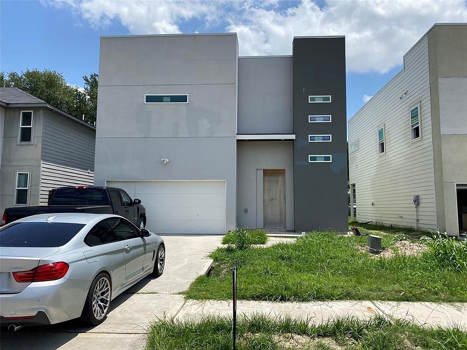 1st image of 9717 Fabiola Dr