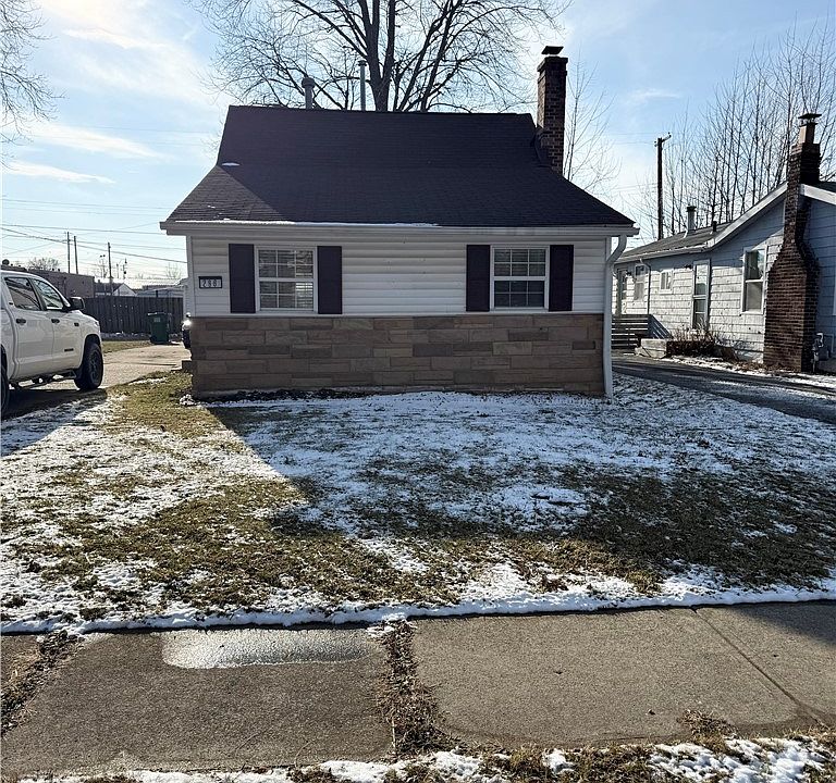 1st image of 296 E 317th St