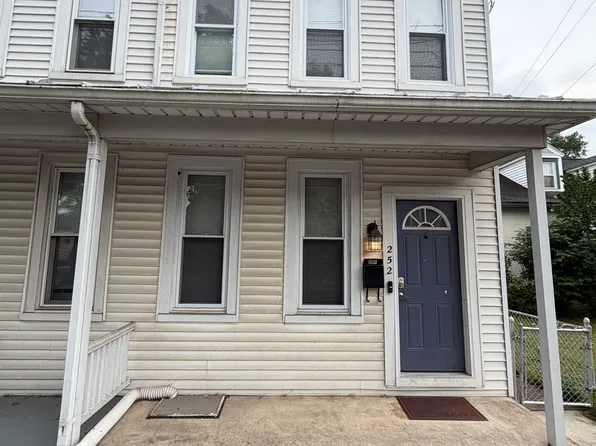 252 E Louther St, Carlisle, PA 17013