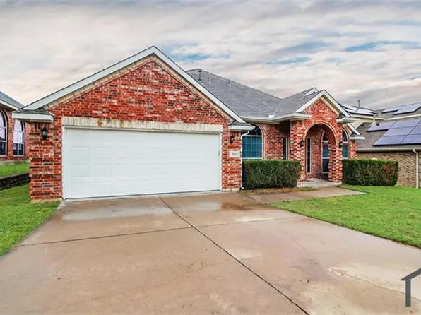 8372 Whippoorwill Dr, Fort Worth, TX 76123