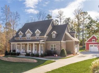 6297 Fox Chase Dr, Davidson, NC 28036