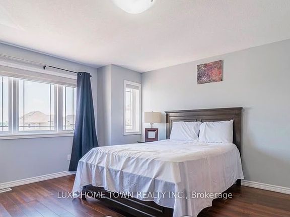 4th image of 6 Willowrun Dr