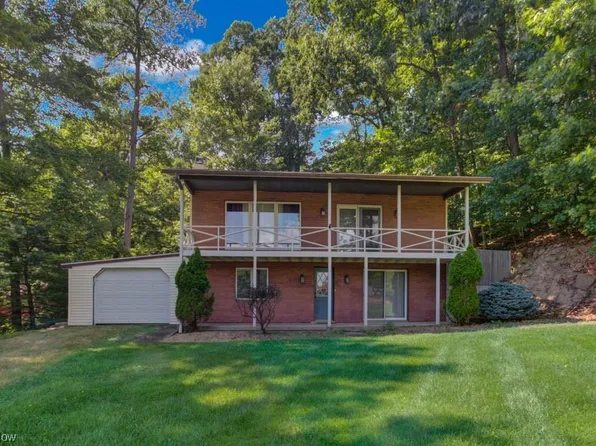 163 E Mohawk Dr, Malvern, OH 44644
