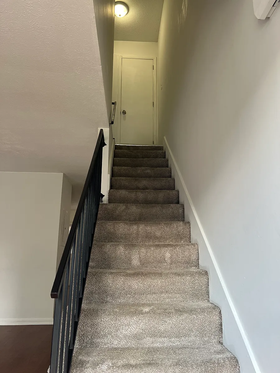 Building Photo - 1008 Hickory Hill Ln