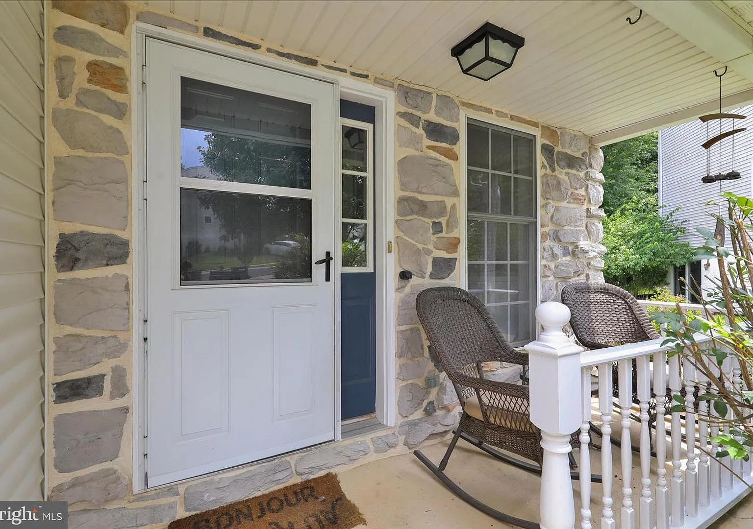 3 Bed 3 Bath Updated Townhouse In Lititz — Photo 2