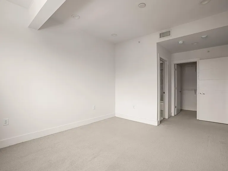 604 N Bluff Dr #228 — Photo 20