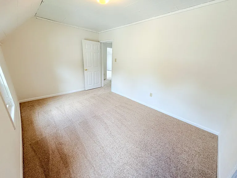 525 S West St — Photo 30
