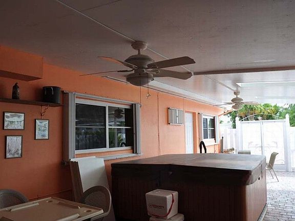 Covered Patio with Jacuzzi