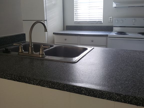 4th image of 2200 Gladys St APT 0703