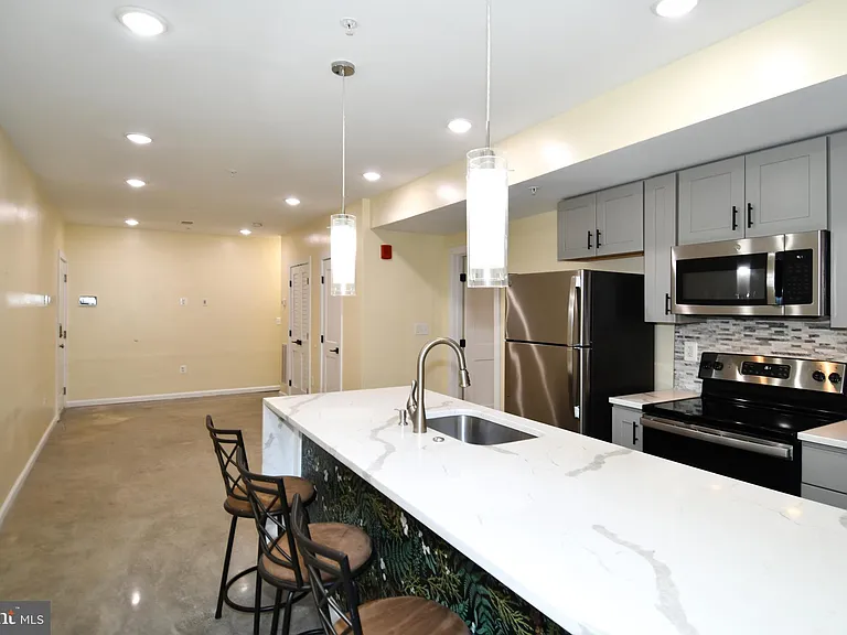 1040 Bladensburg Rd NE #B — Photo 7