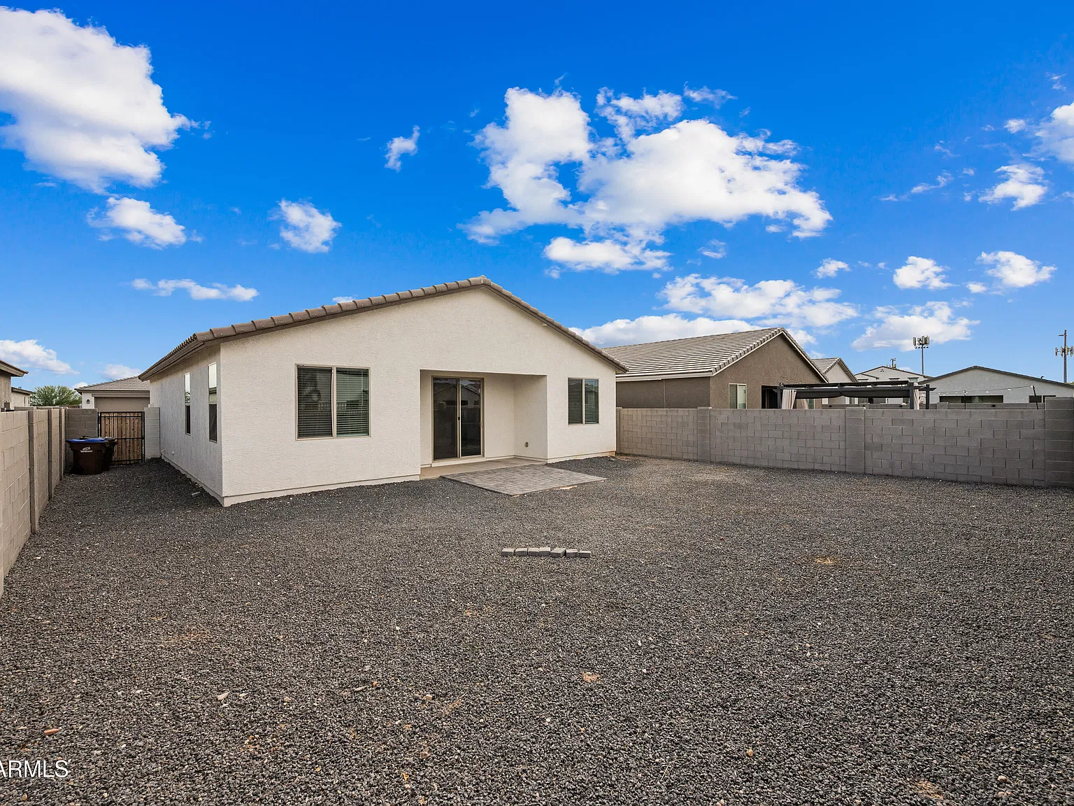 3 bed, 2.0 bath, 1381 sqft, $1,995 — Photo 2