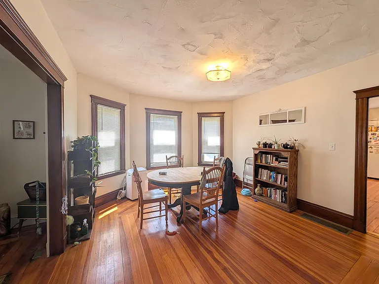 16 Central Rd #2 — Photo 8