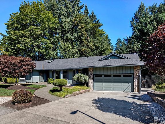 2nd image of 3010 NE 113th Street