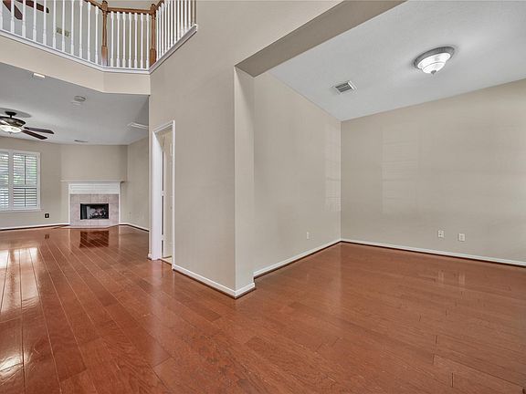 5th image of 3226 Fair Falls Dr