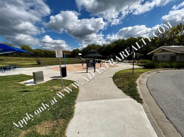 3502 NE Independence Ave