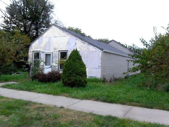 2nd image of 409 E Main St